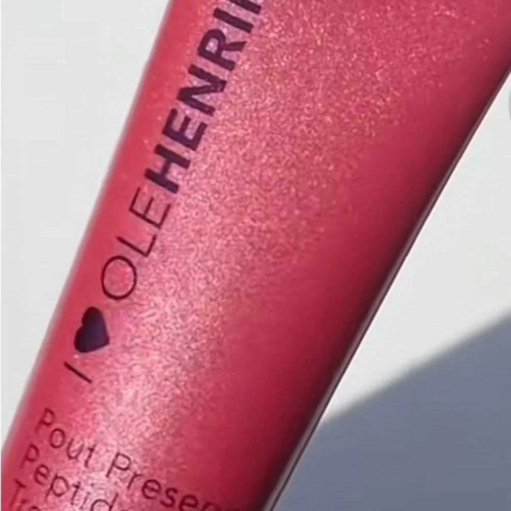 ✨HP✨OleHenriksen Pout Preserve Peptide Lip Treatment Lingonberry Jam New!